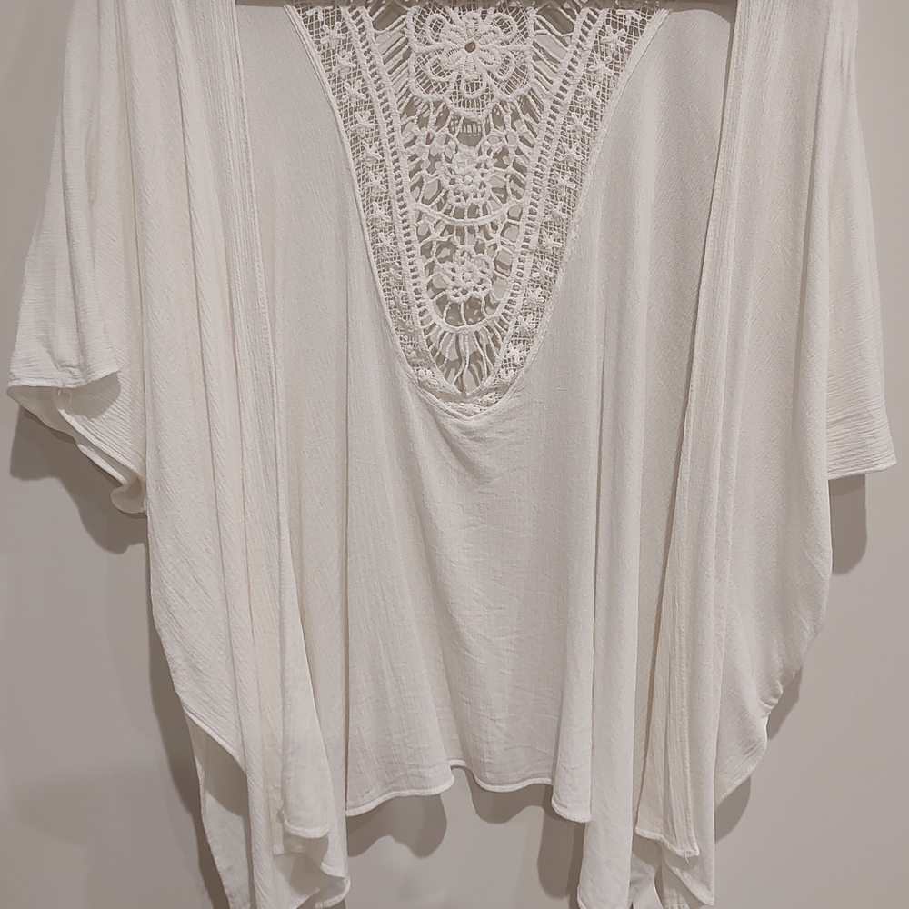 Chic White Boho Crochet Details Cover-Up Balero Flowy Casual Simple Camisole